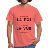 T-shirt chrétien Homme : 2 Corinthiens 5:7 - corail